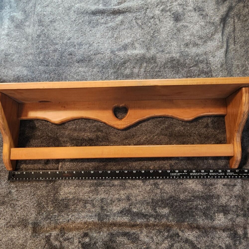 VTG Wood Blanket Quilt Wall Hang Rack Heart Cut Out Farmhouse Decor 27"L